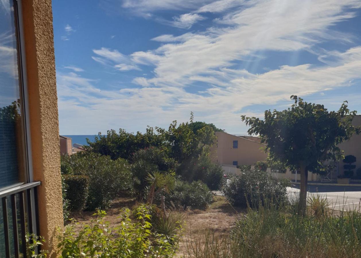 T2 Vue Mer Avec Parking Prive Saint-Pierre-la-Mer  Luaran gambar