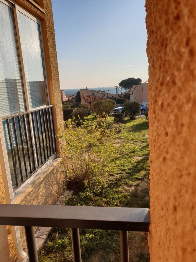 T2 Vue Mer Avec Parking Prive Saint-Pierre-la-Mer  Luaran gambar